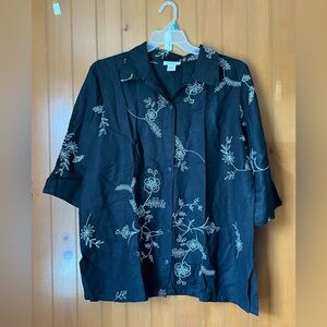 Avenue size 18/20 Women's Blouse black floral Embroidered button up short sleeve